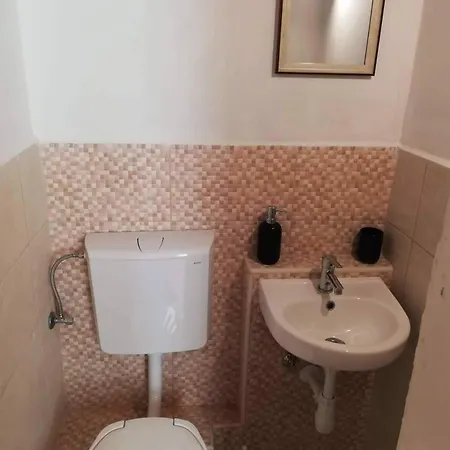 In 19478 Balatonkeresztúr