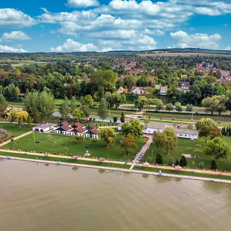 Dom wakacyjny In 19478 *