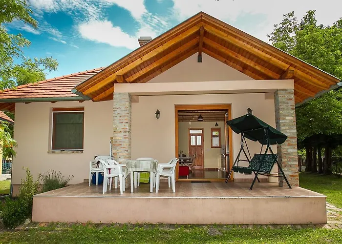 In 19478 Feriehus Balatonkeresztúr