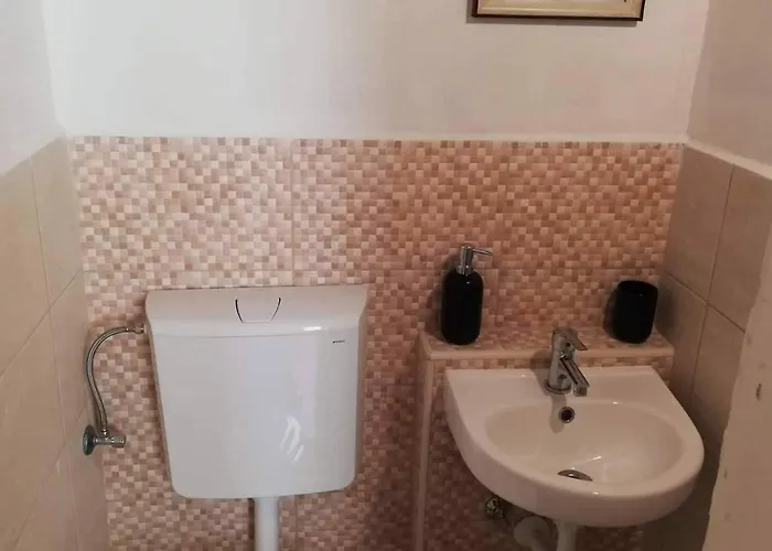 In 19478 Balatonkeresztúr